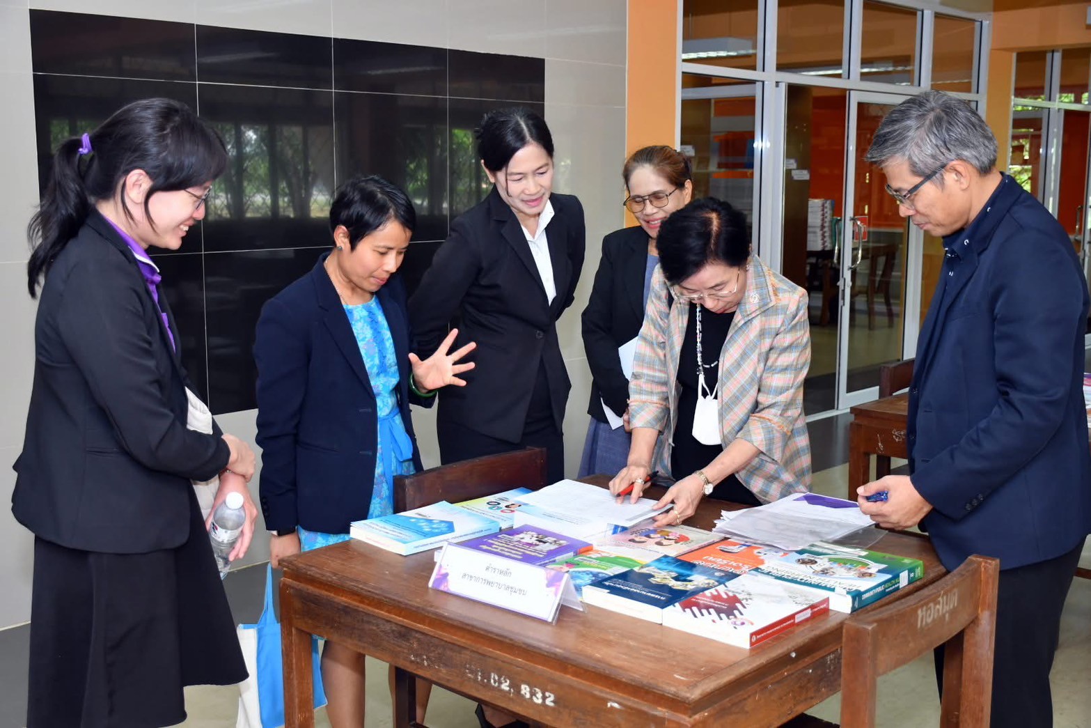 LINE_ALBUM_29425_250430_28